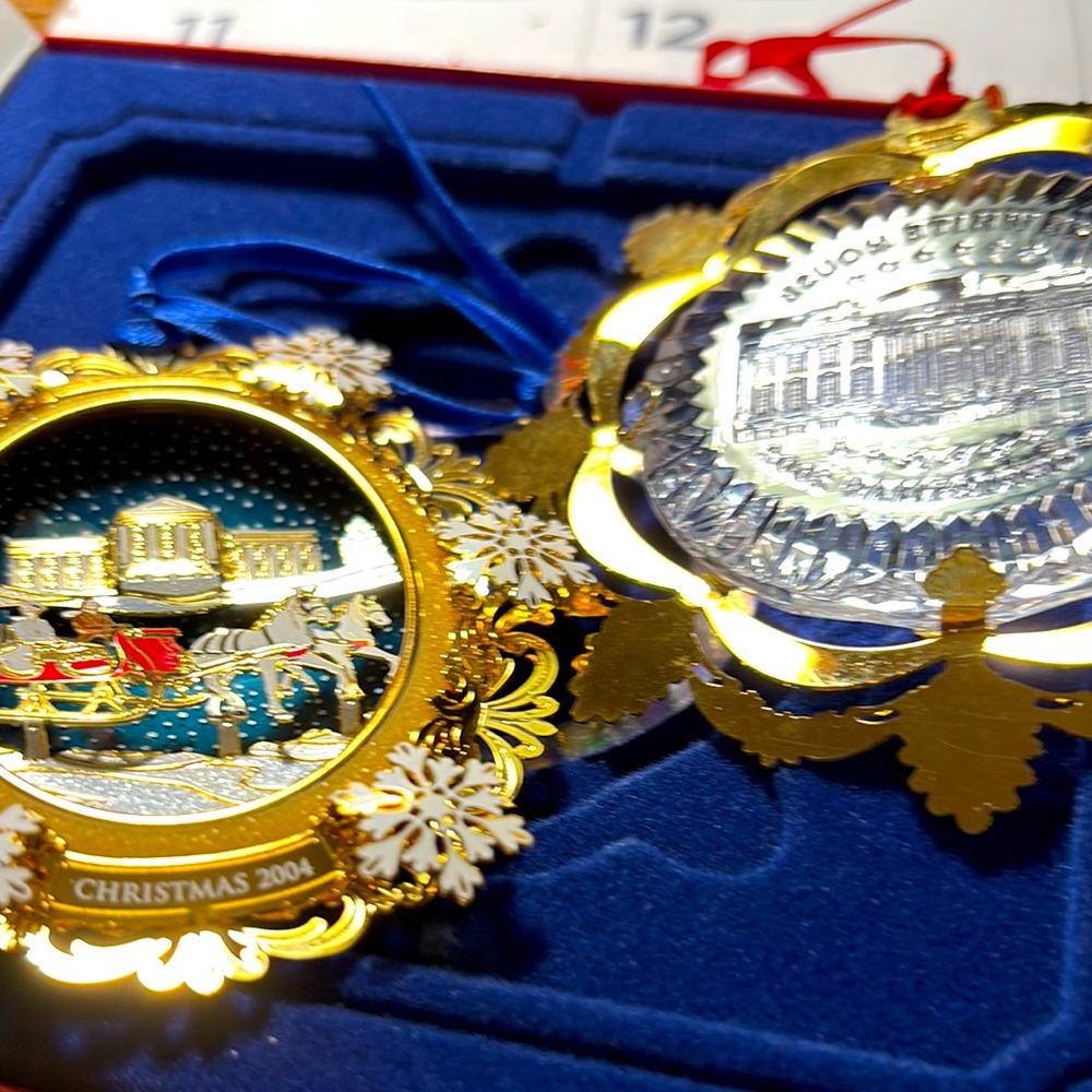 The White House Collection Gold and Silver Christmas Ornaments set of 2